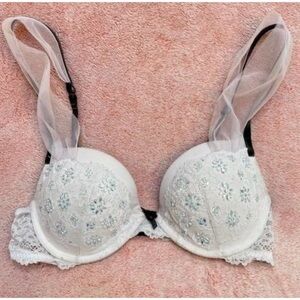 Victoria’s Secret Bling Lace Push Up Bra 36C